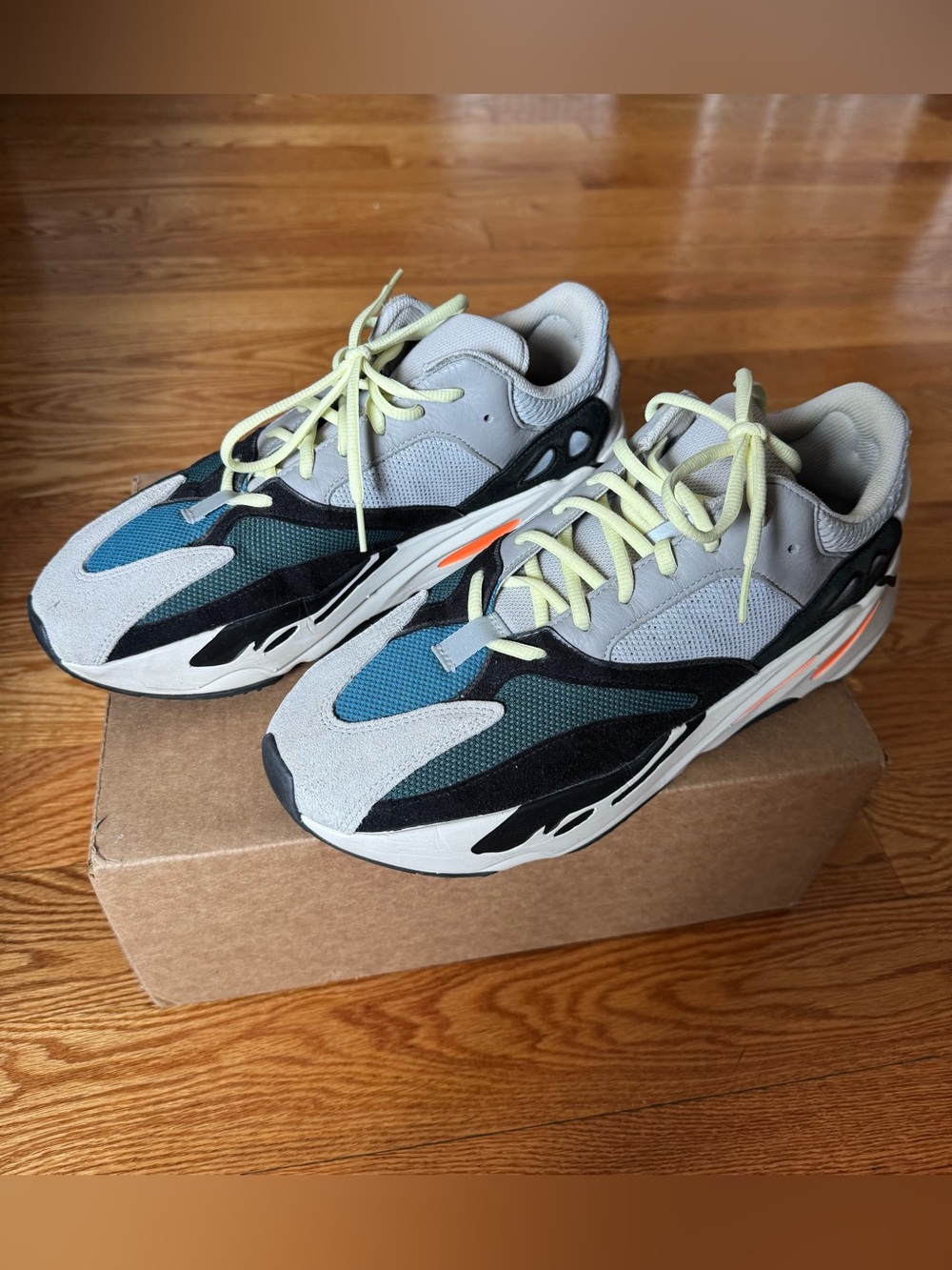 Adidas Yeezy Boost 700 Wave Runner B 75571 Sneakers